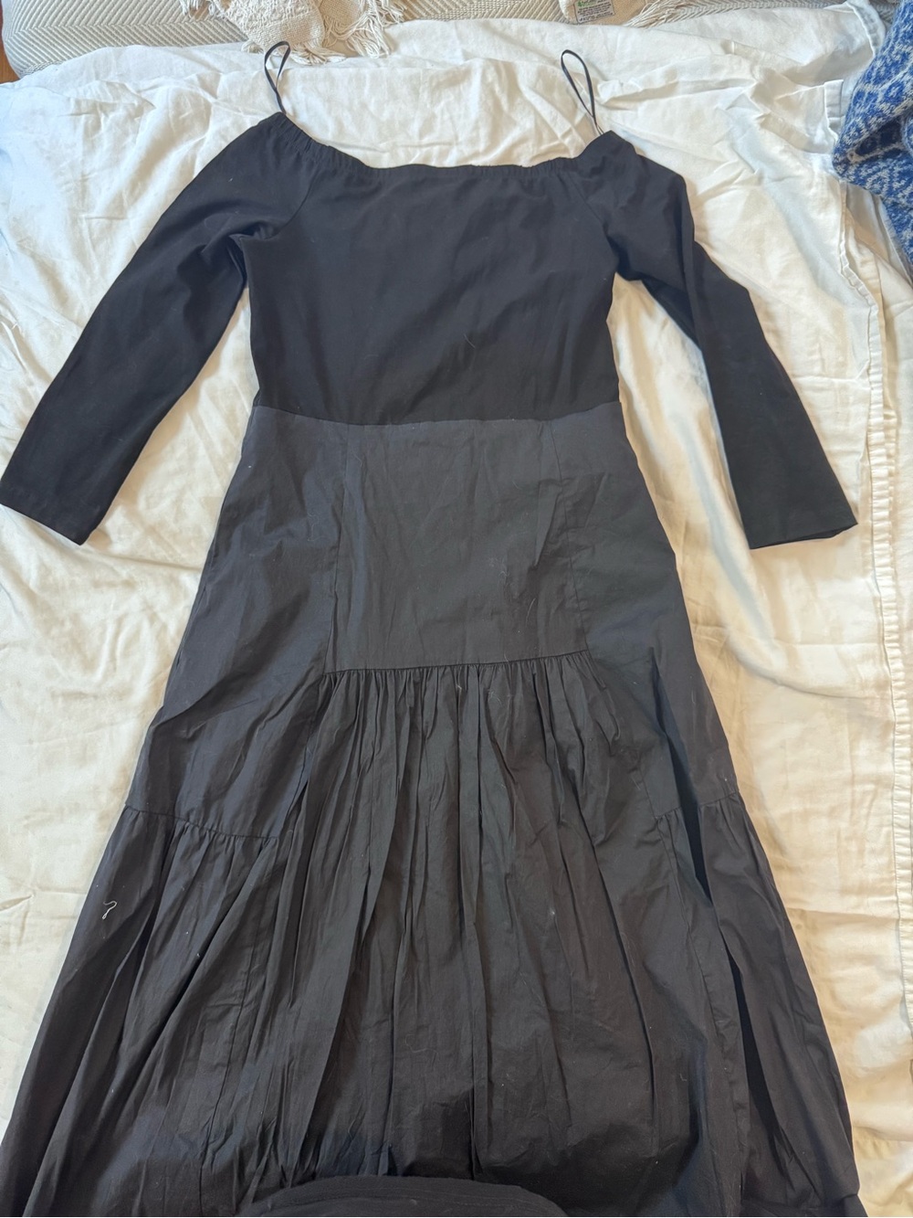 Black Off-Shoulder Long Sleeve Maxi Dress
